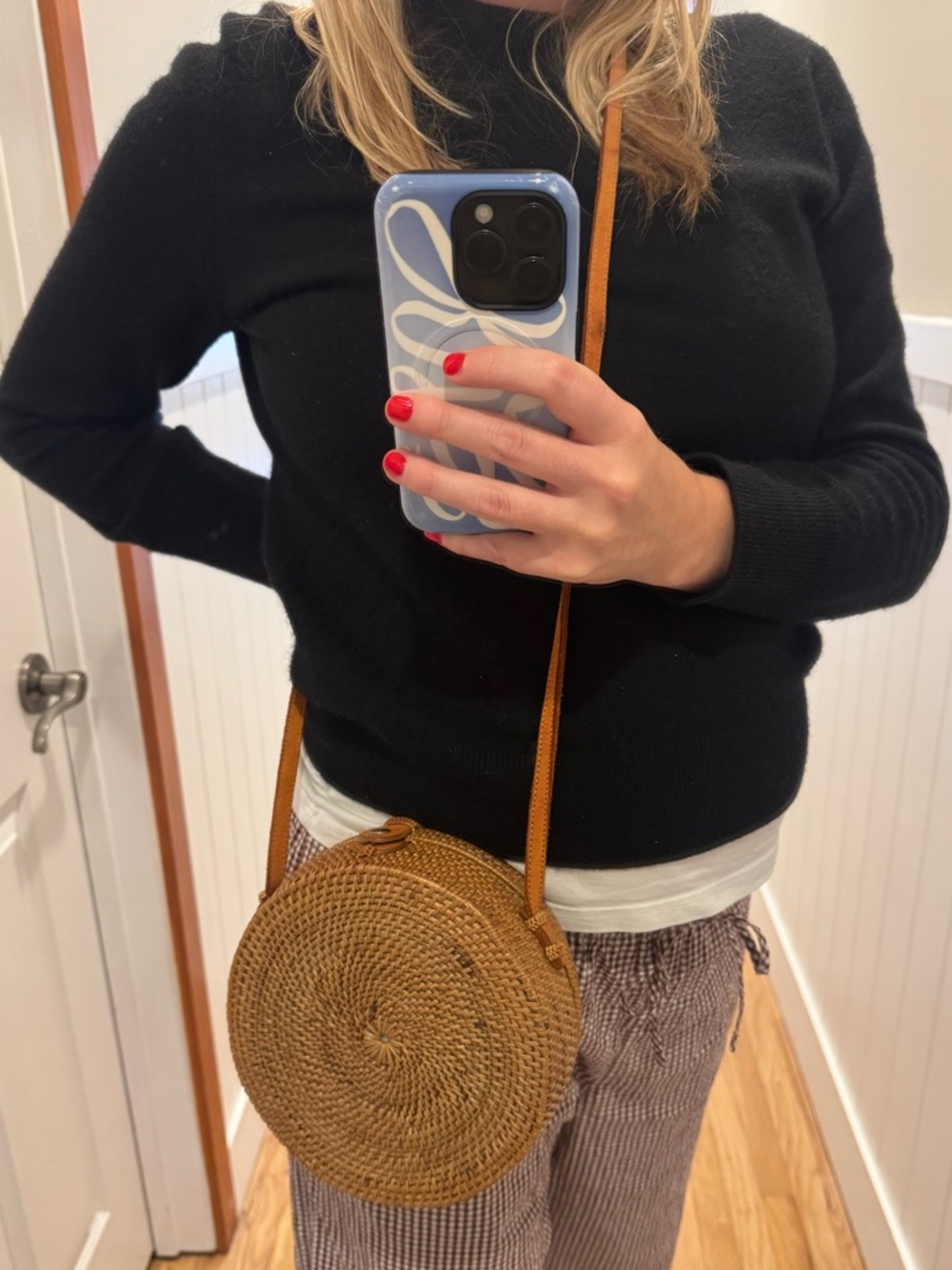 Round Woven Crossbody Bag in Tan